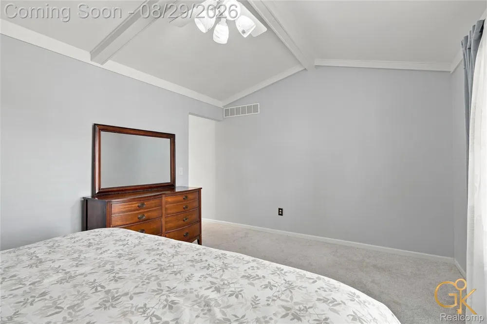 2216 London Bridge Drive Rochester Hills City, MI 48307