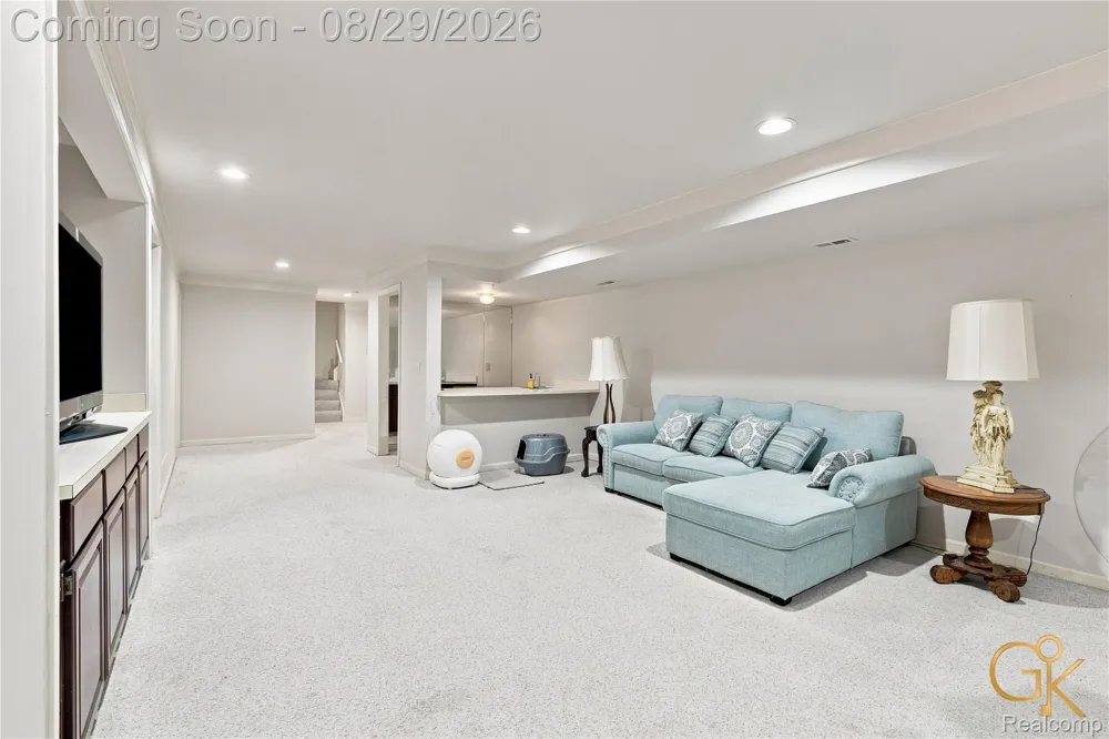 2216 London Bridge Drive Rochester Hills City, MI 48307