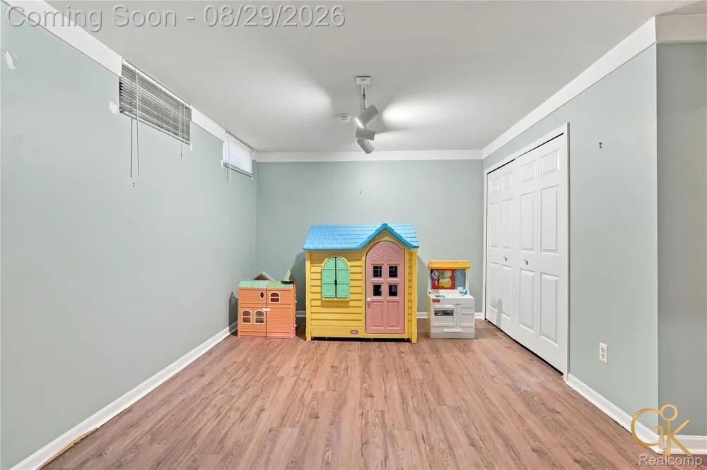 2216 London Bridge Drive Rochester Hills City, MI 48307