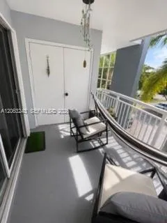 8520 SW 212th St #305 Cutler Bay, FL 33189