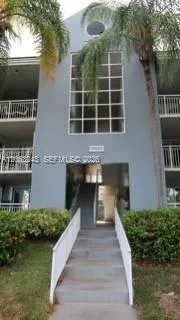8520 SW 212th St #305 Cutler Bay, FL 33189