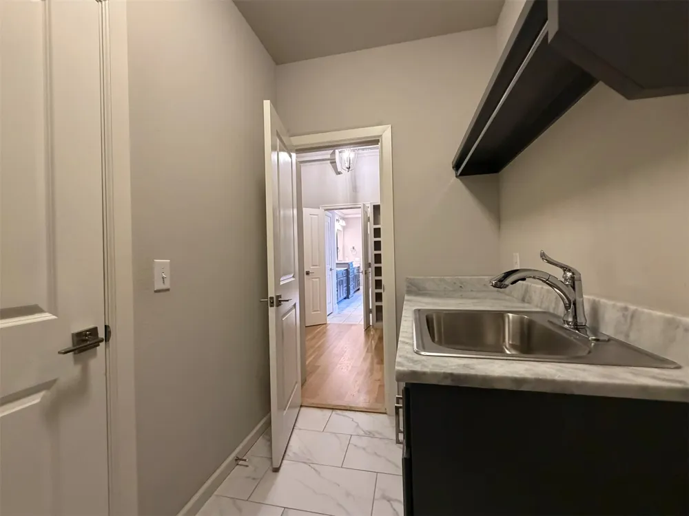 8720 S Quanah Avenue Tulsa, OK 74132