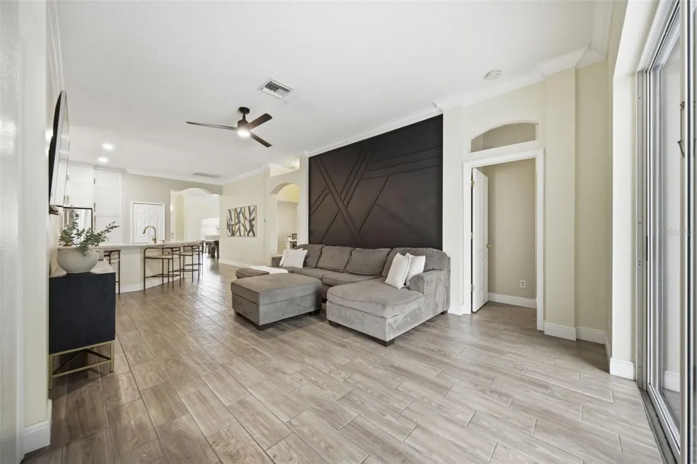416 CYPRESS VIEW DRIVE Oldsmar, FL 34677