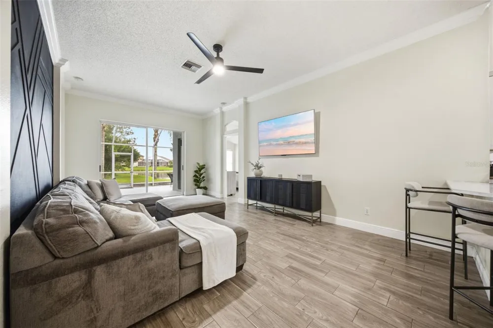 416 CYPRESS VIEW DRIVE Oldsmar, FL 34677