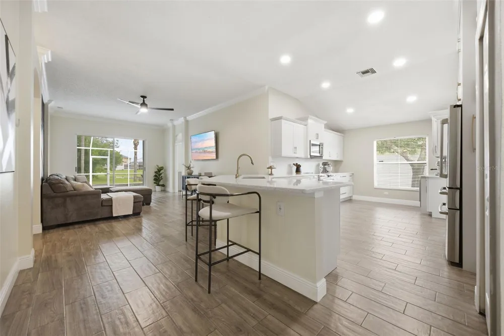 416 CYPRESS VIEW DRIVE Oldsmar, FL 34677