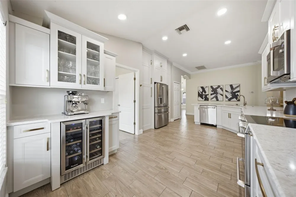 416 CYPRESS VIEW DRIVE Oldsmar, FL 34677