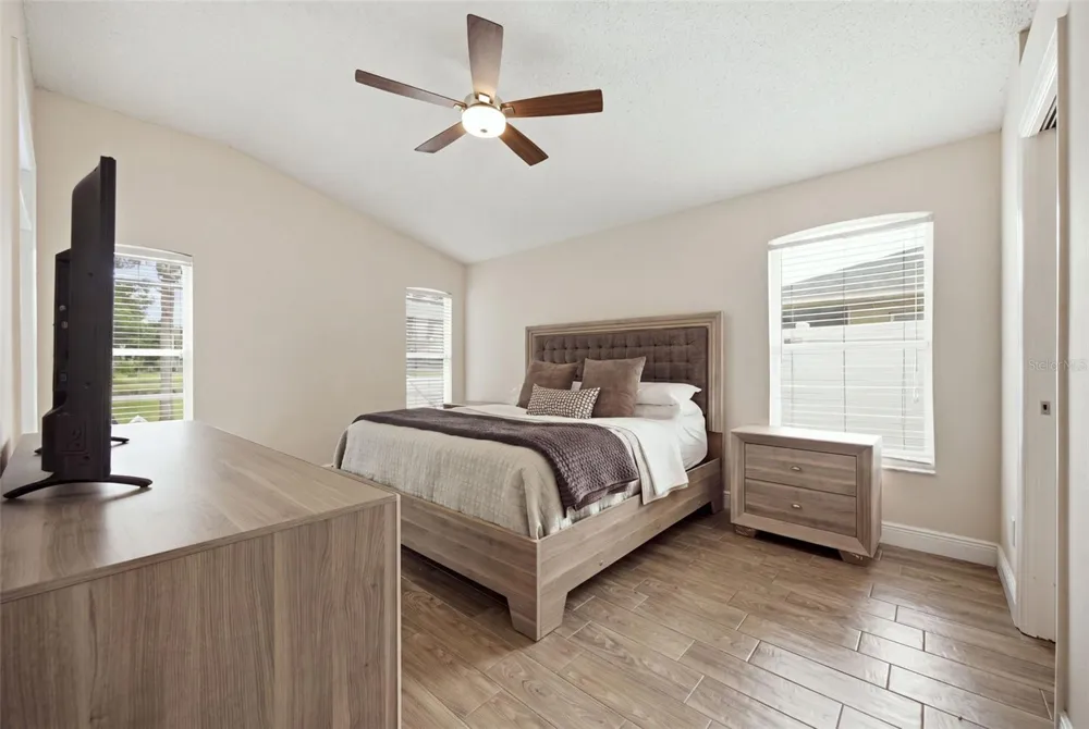 416 CYPRESS VIEW DRIVE Oldsmar, FL 34677