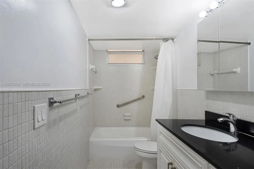 2903 Point East Dr #K414 Aventura, FL 33160