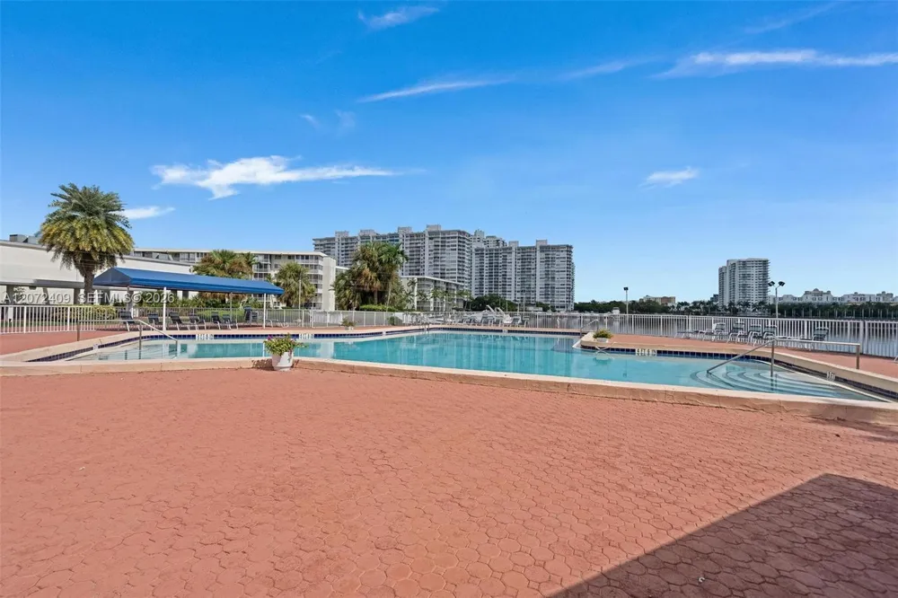 2903 Point East Dr #K414 Aventura, FL 33160