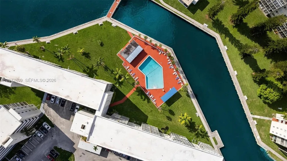 2903 Point East Dr #K414 Aventura, FL 33160