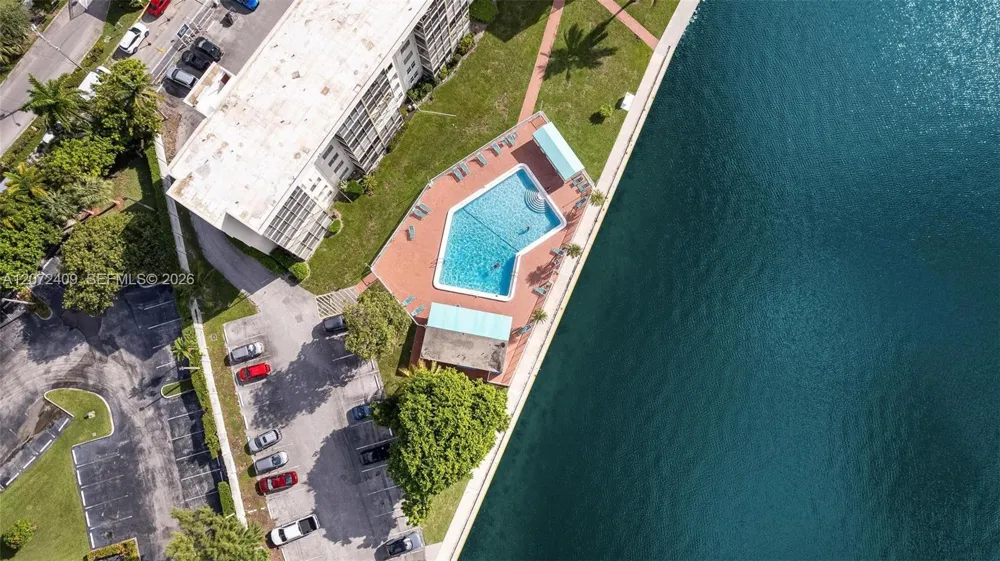 2903 Point East Dr #K414 Aventura, FL 33160