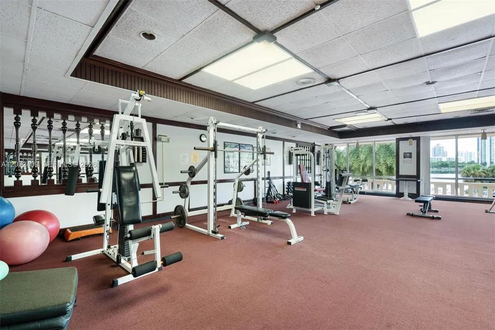 2903 Point East Dr #K414 Aventura, FL 33160
