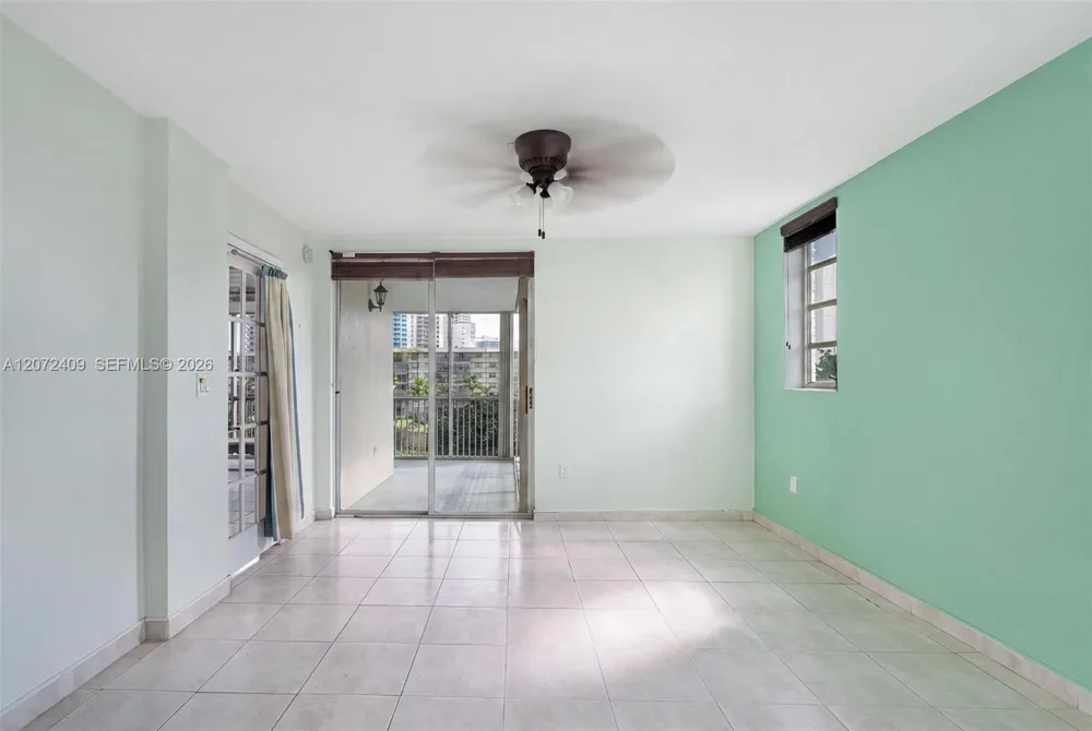 2903 Point East Dr #K414 Aventura, FL 33160
