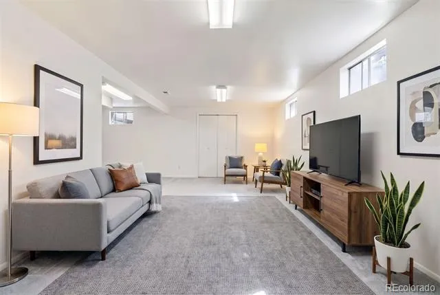 6256 S Cook Street Centennial, CO 80121