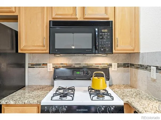 2413 Water Cress Court #6-20 Longmont, CO 80504