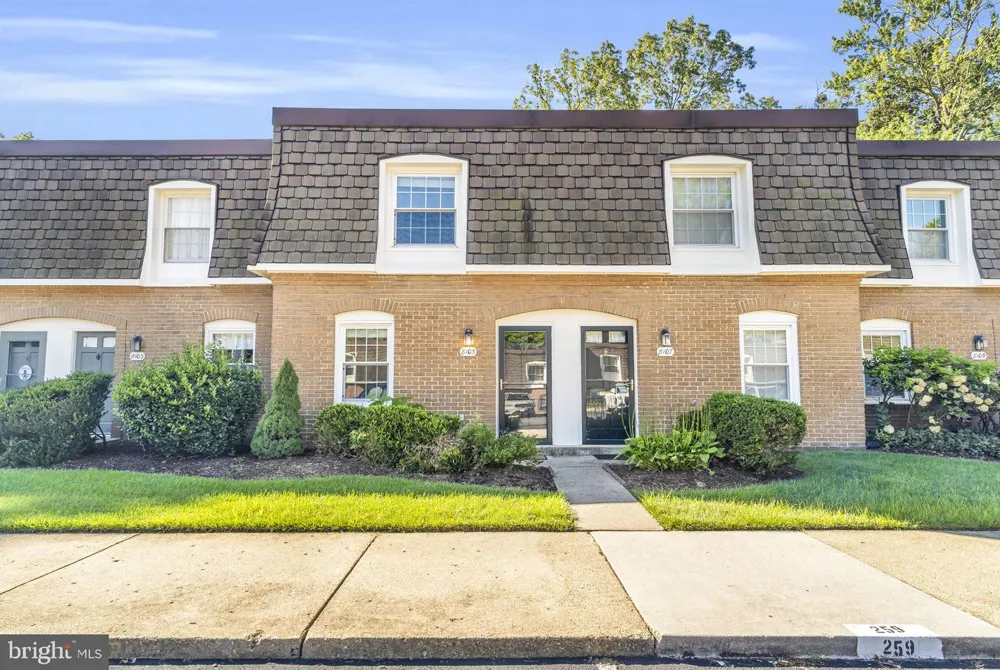 8105 KINGSWAY COURT #259 Springfield, VA 22152