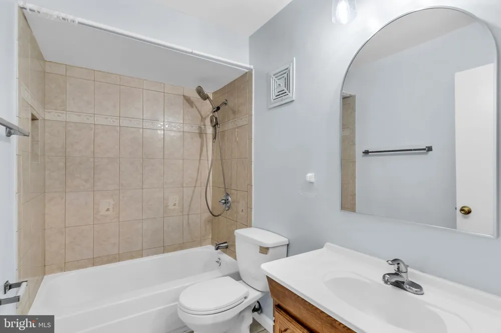 8105 KINGSWAY COURT #259 Springfield, VA 22152