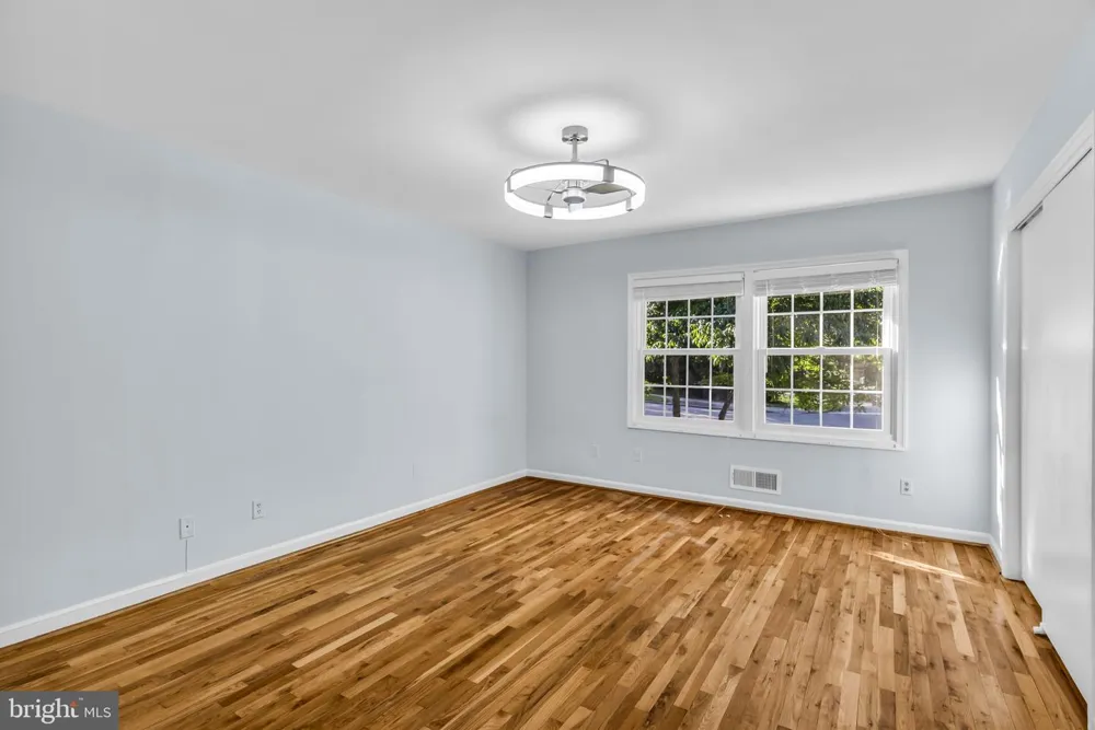 8105 KINGSWAY COURT #259 Springfield, VA 22152