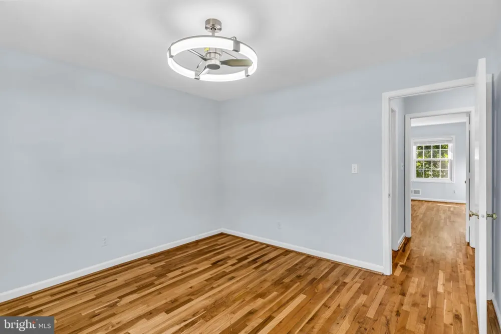 8105 KINGSWAY COURT #259 Springfield, VA 22152