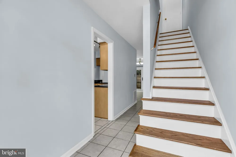 8105 KINGSWAY COURT #259 Springfield, VA 22152