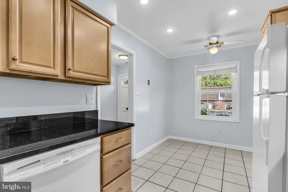 8105 KINGSWAY COURT #259 Springfield, VA 22152