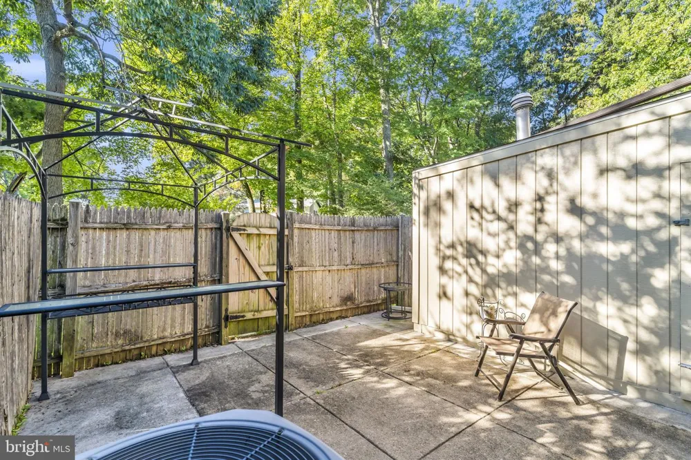 8105 KINGSWAY COURT #259 Springfield, VA 22152
