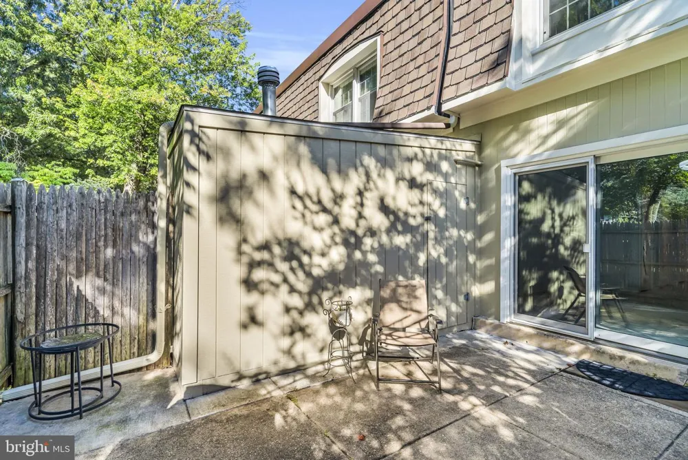 8105 KINGSWAY COURT #259 Springfield, VA 22152
