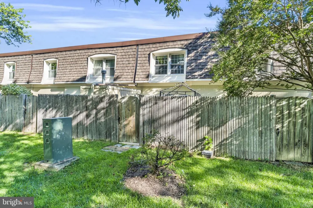 8105 KINGSWAY COURT #259 Springfield, VA 22152