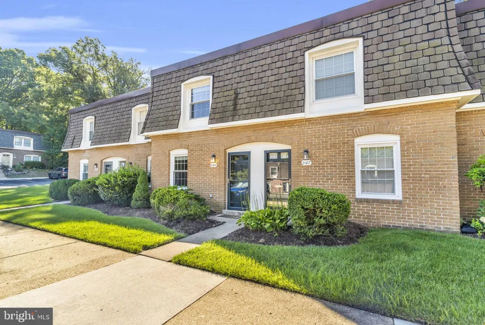 8105 KINGSWAY COURT #259 Springfield, VA 22152