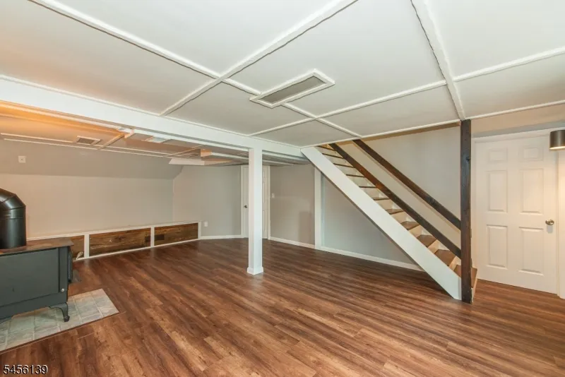 66 E Shore Rd Jefferson, NJ 07849