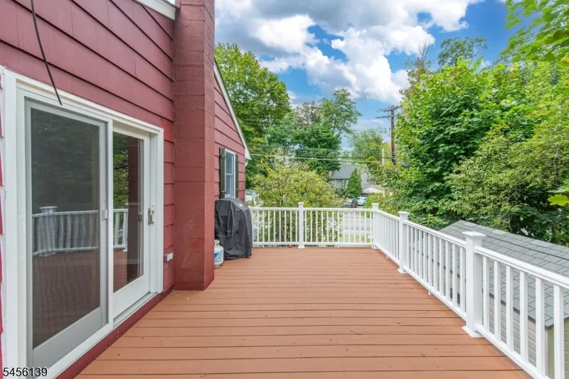 66 E Shore Rd Jefferson, NJ 07849