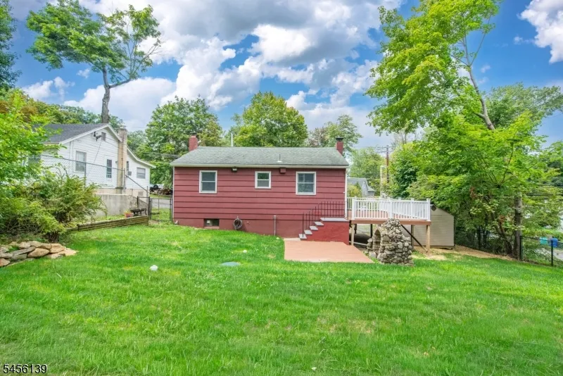 66 E Shore Rd Jefferson, NJ 07849