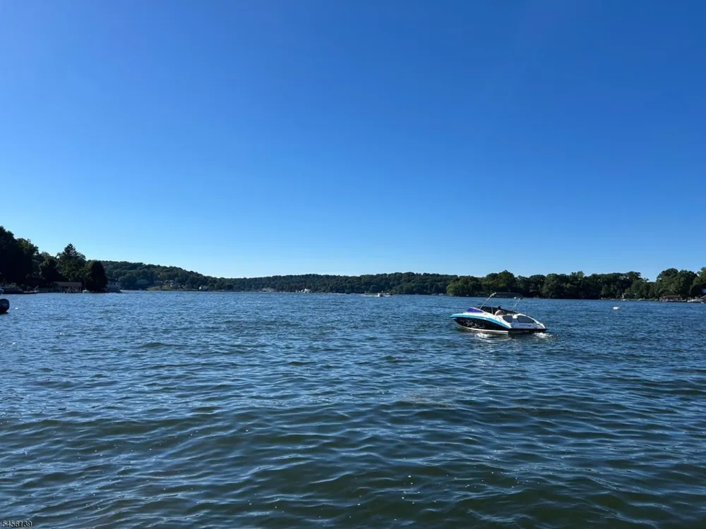 66 E Shore Rd Jefferson, NJ 07849