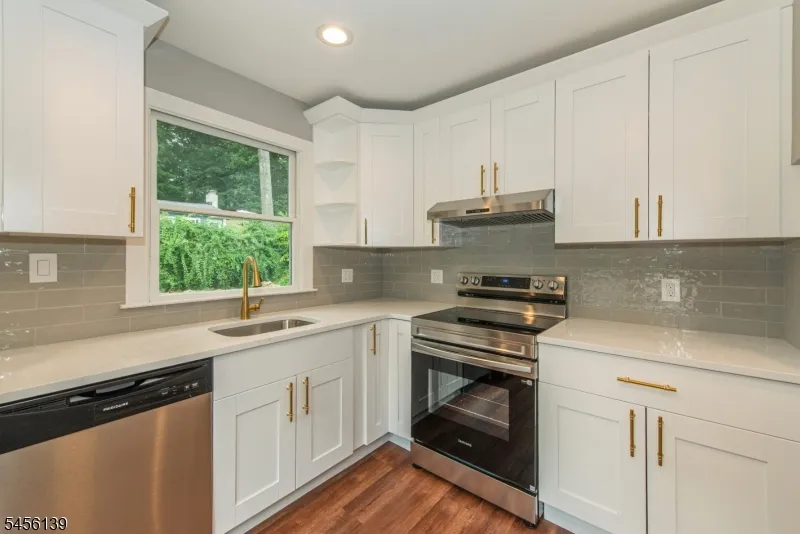 66 E Shore Rd Jefferson, NJ 07849