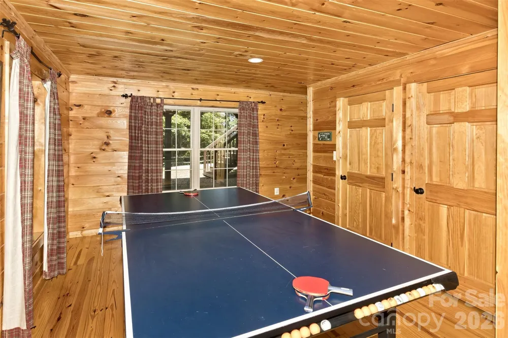 153 Tall Oaks Drive Maggie Valley, NC 28751