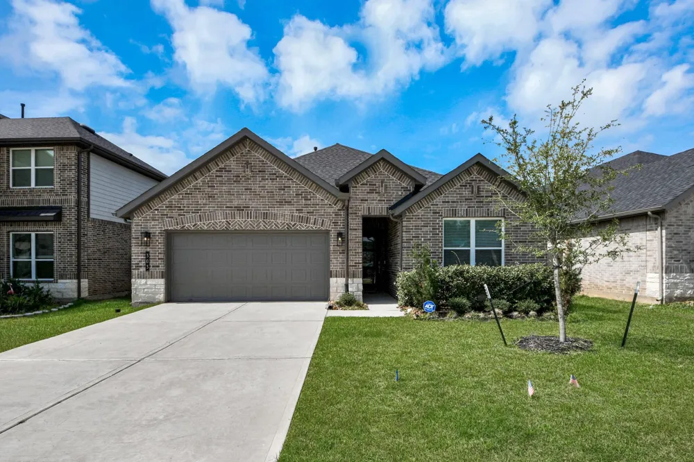 303 Springfield Terrace Drive Conroe, TX 77304