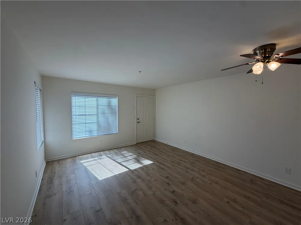 2130 Sealion Drive #103 Las Vegas, NV 89128