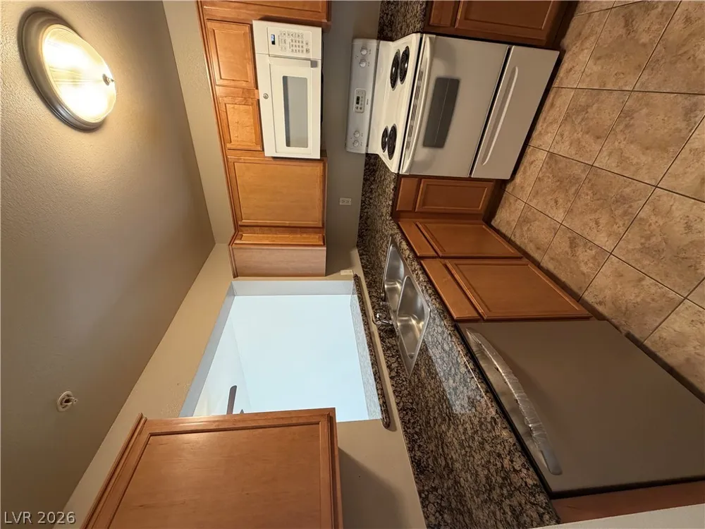 2130 Sealion Drive #103 Las Vegas, NV 89128