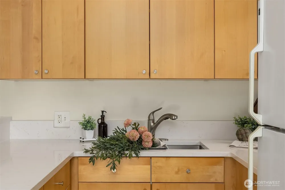 1574 NE Park View Dr #10 Bainbridge Island, WA 98110