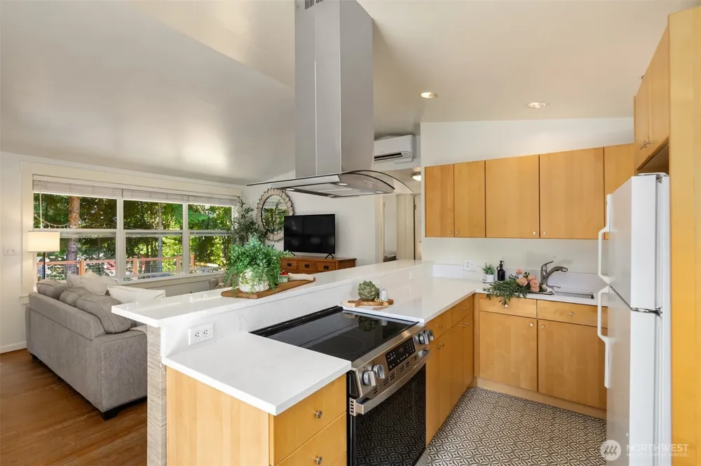 1574 NE Park View Dr #10 Bainbridge Island, WA 98110