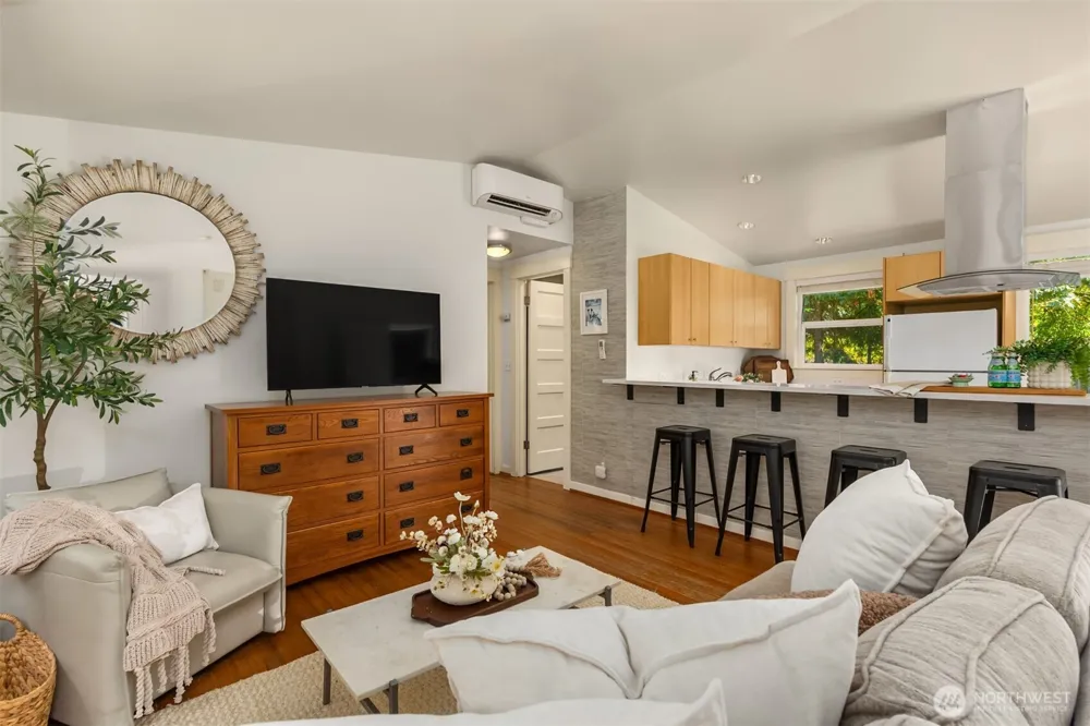 1574 NE Park View Dr #10 Bainbridge Island, WA 98110