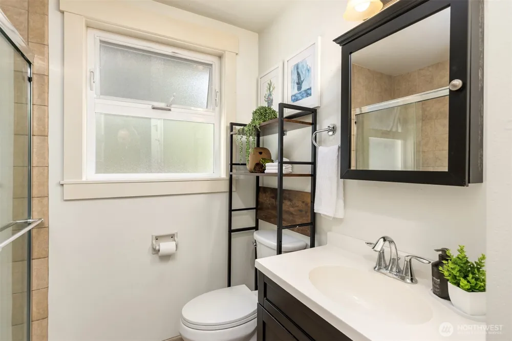 1574 NE Park View Dr #10 Bainbridge Island, WA 98110