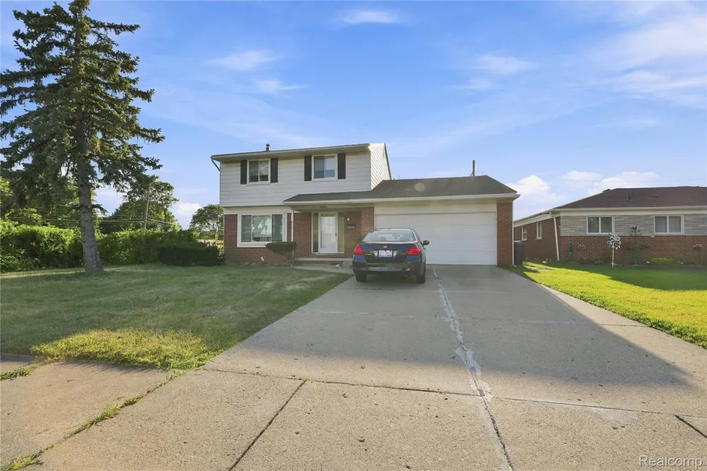 33011 Crestwell Drive Sterling Heights City, MI 48310