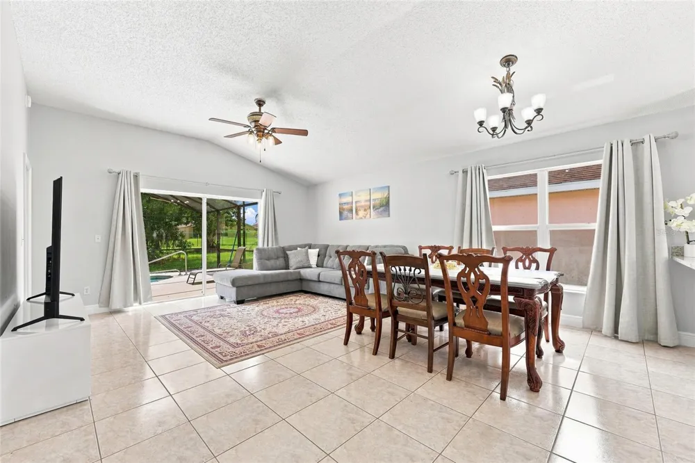 2537 CHATHAM CIRCLE Kissimmee, FL 34746