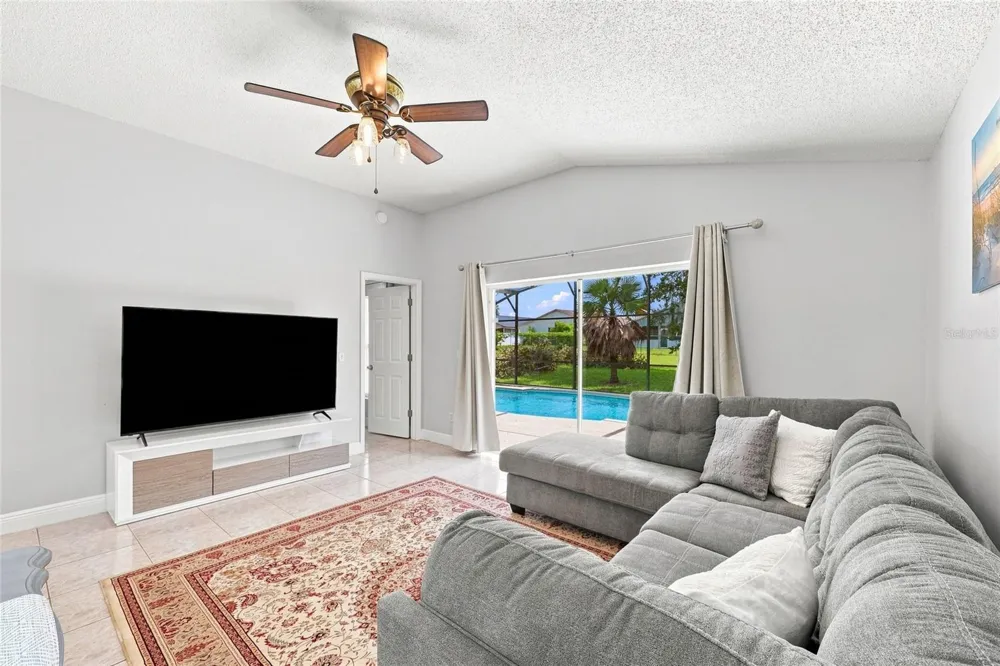 2537 CHATHAM CIRCLE Kissimmee, FL 34746