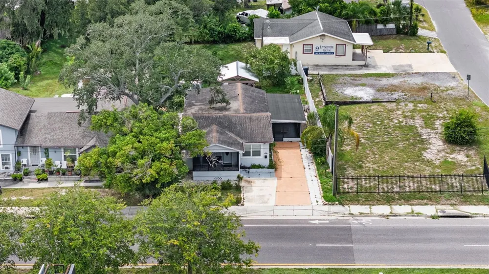 8912 40TH STREET Tampa, FL 33604