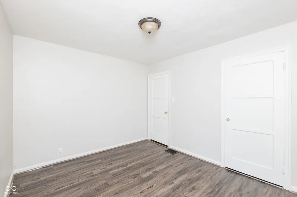 4383 Olney Street Indianapolis, IN 46205