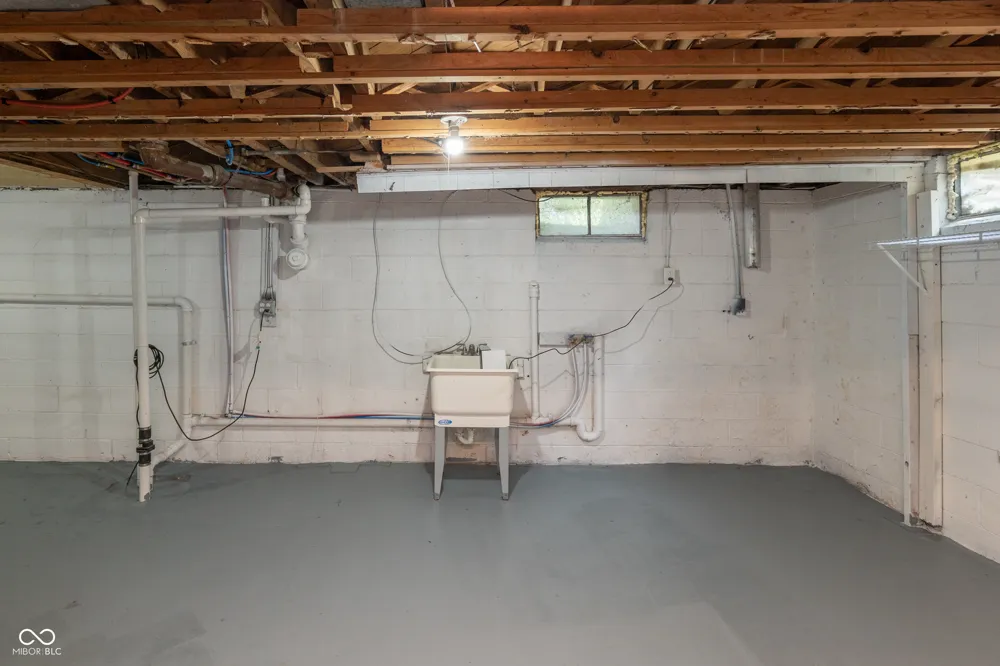 4383 Olney Street Indianapolis, IN 46205