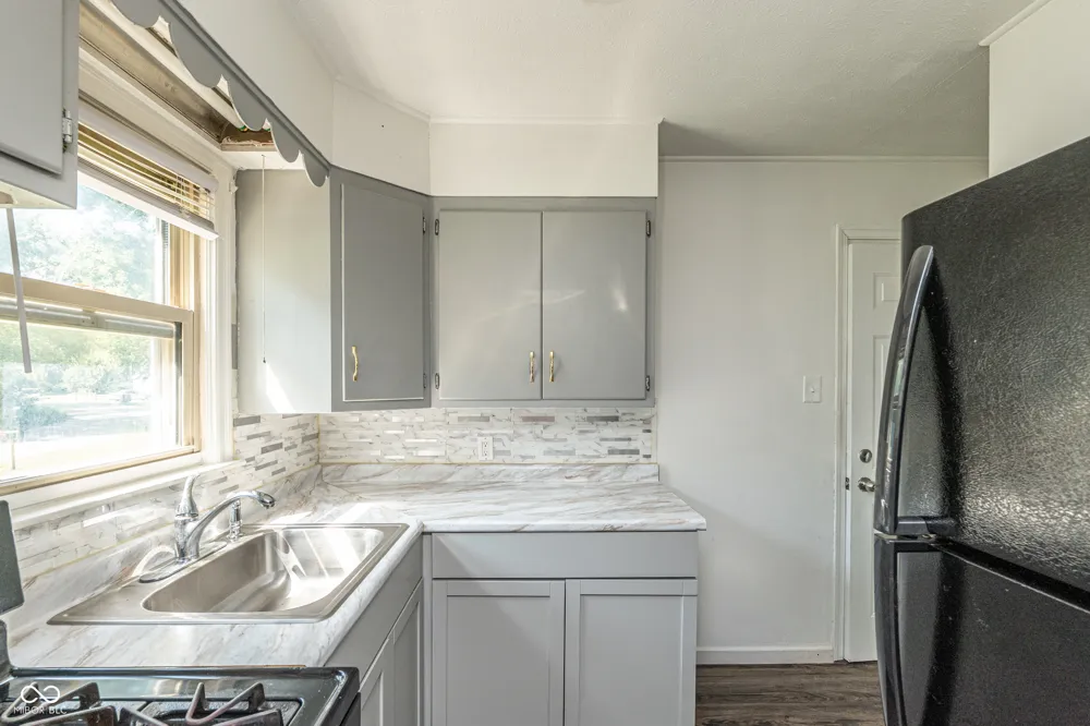 4383 Olney Street Indianapolis, IN 46205