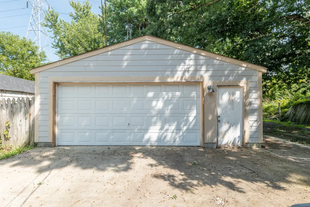 4383 Olney Street Indianapolis, IN 46205